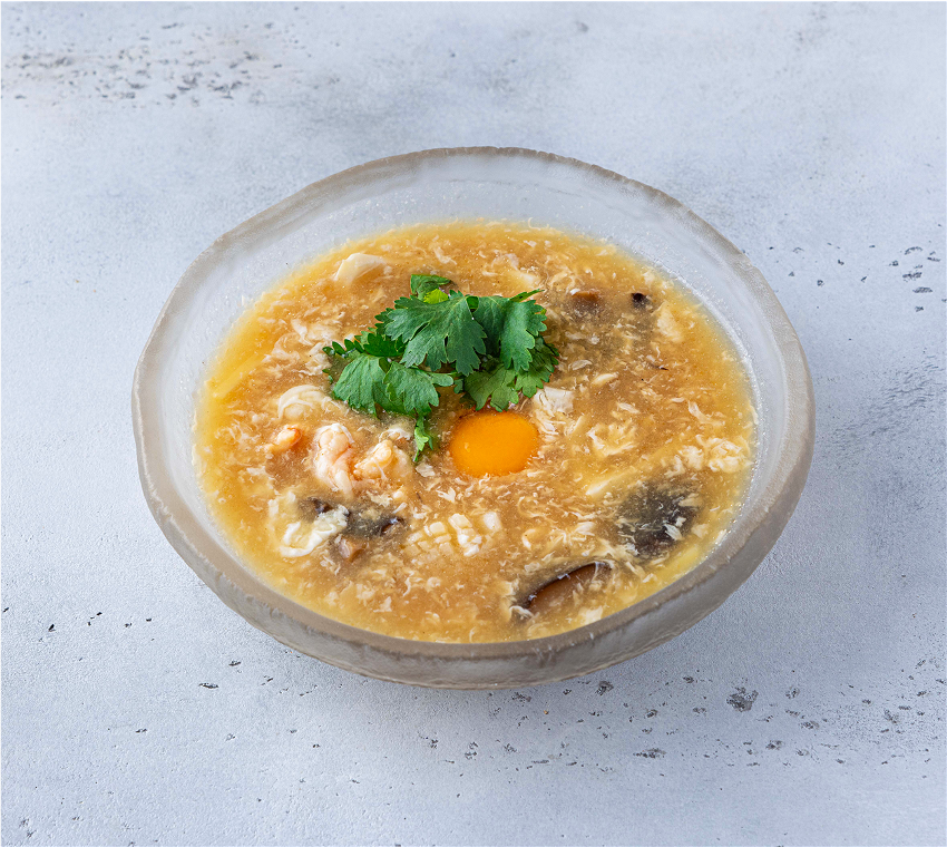 Кисло-острый суп с морепродуктами